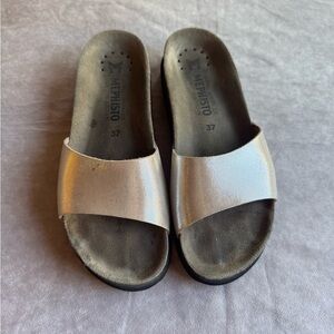 Mephisto Women's Elegant Cream Sandals